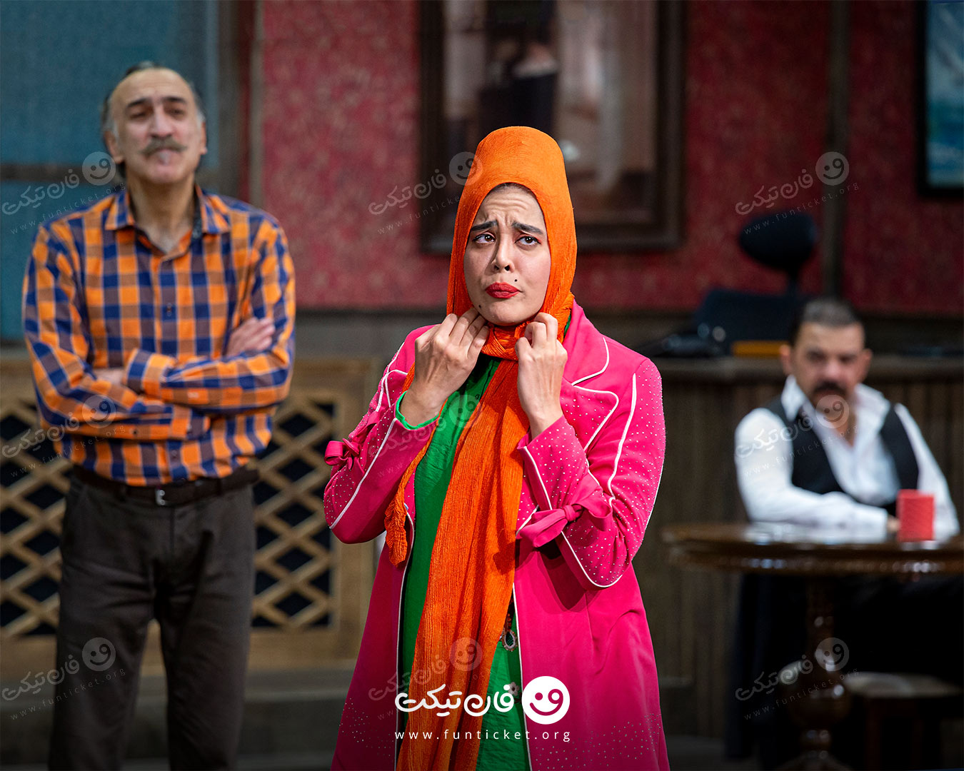 گالری تئاتر پیتزا قورمه سبزی