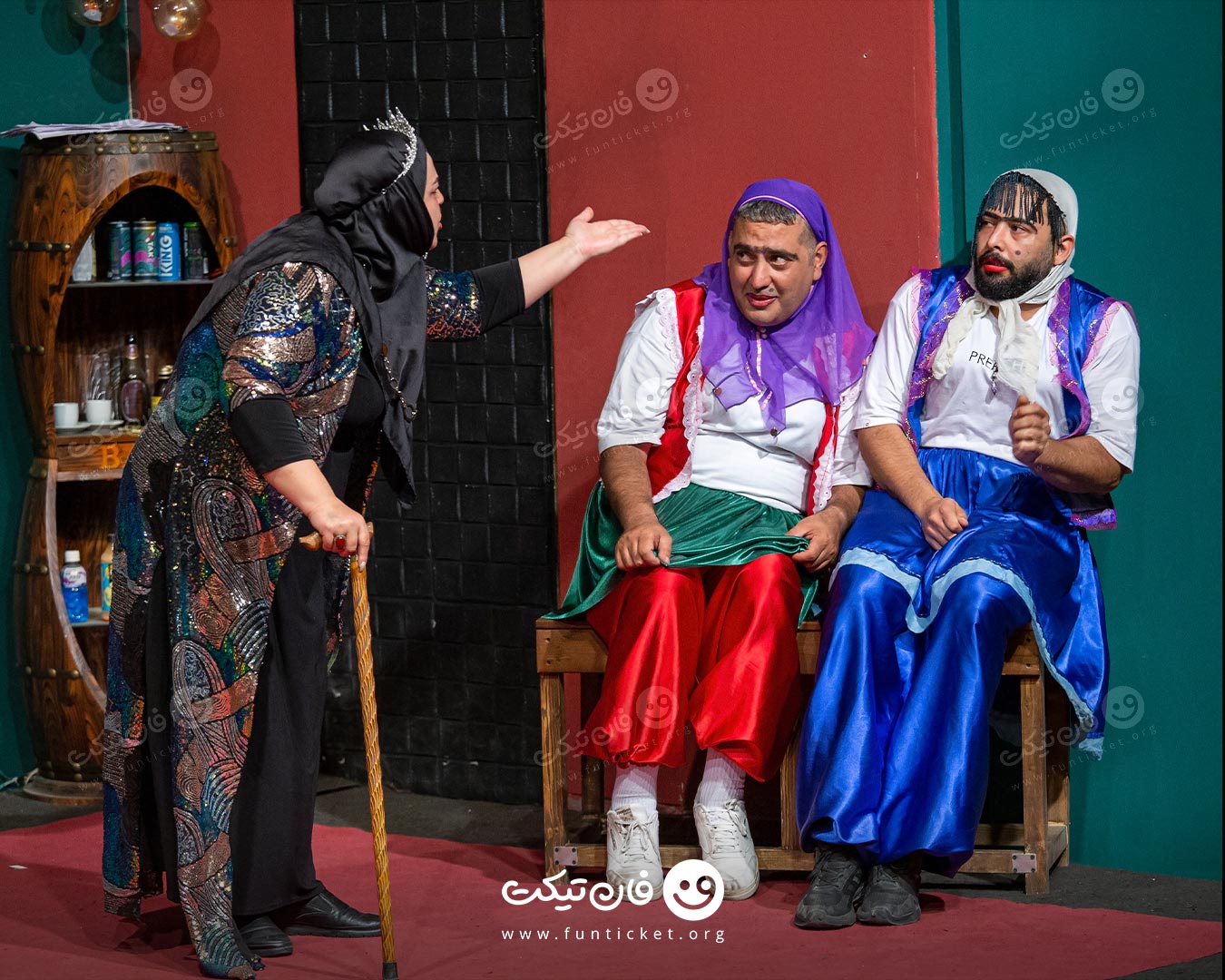 گالری تئاتر کمدی موزیکال 24