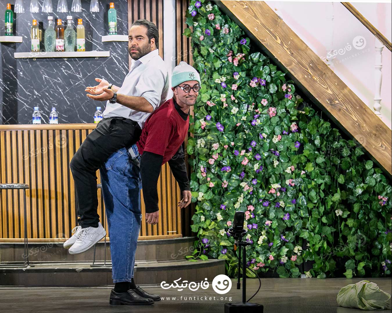 گالری تئاتر تو فقط بخند