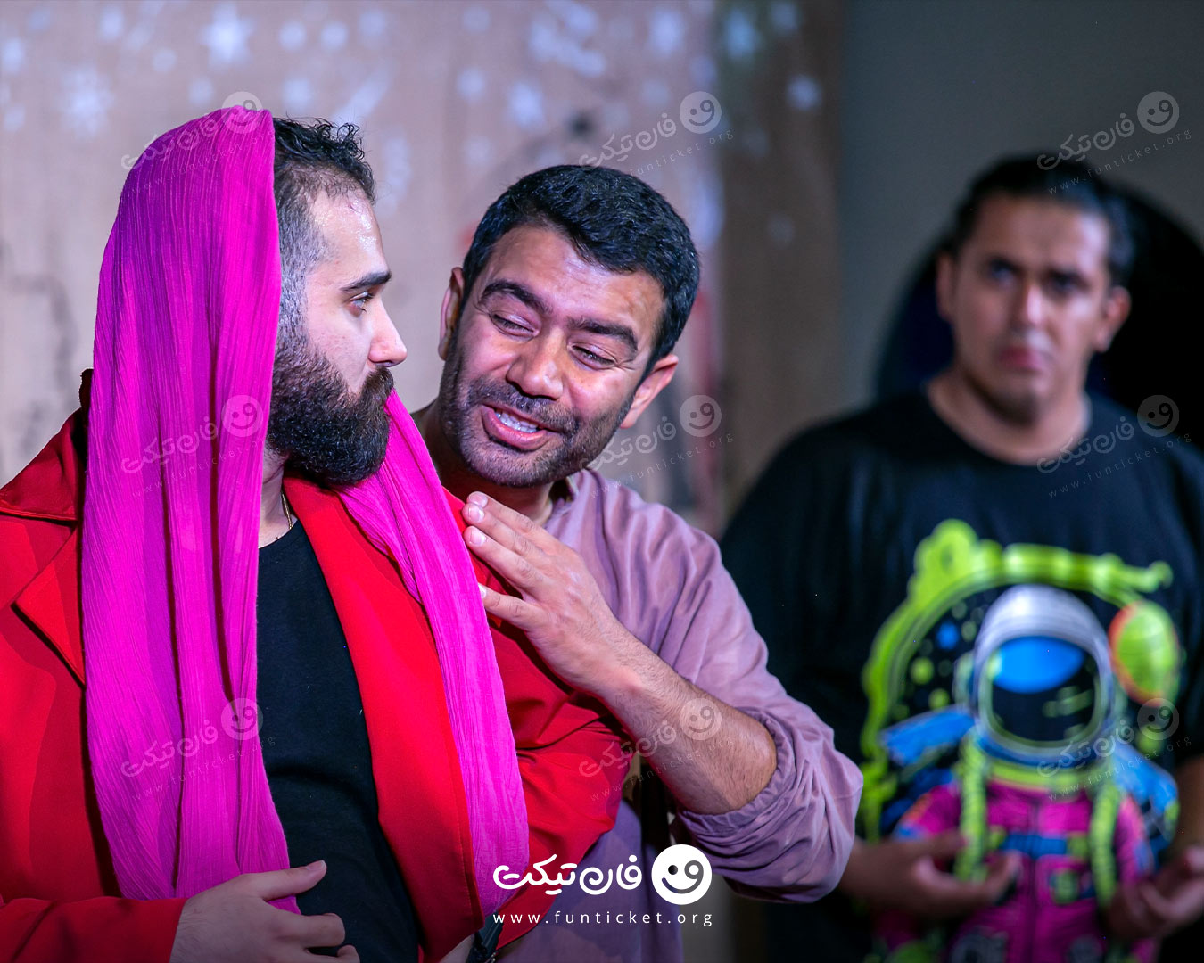گالری تئاتر معین شو 8 (مرده خور)