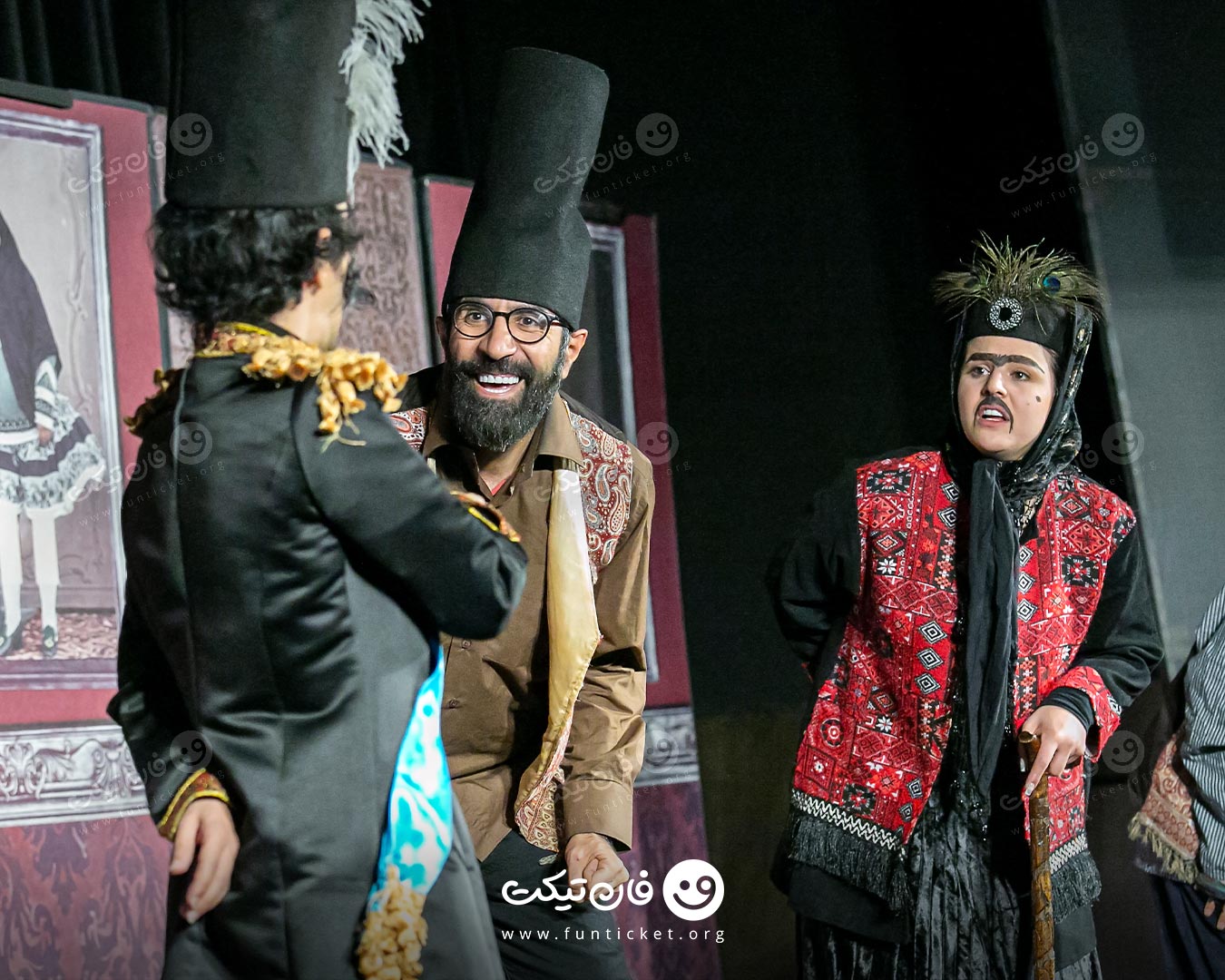 گالری تئاتر یک ایرانی در فضا