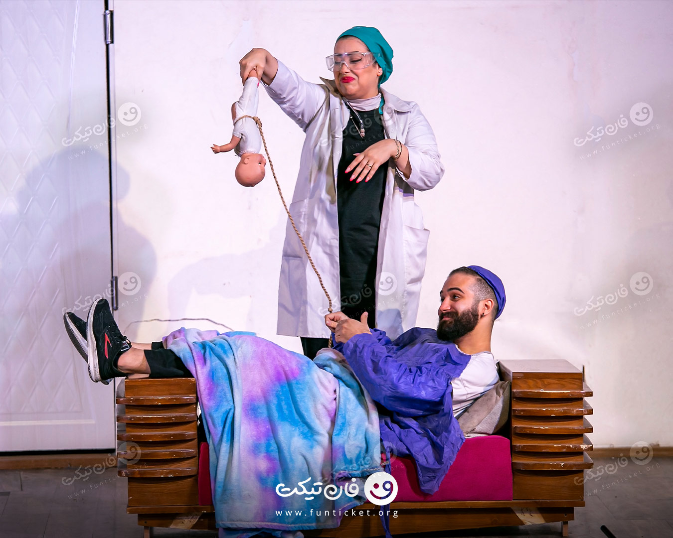 گالری تئاتر معین شو 8 (مرده خور)