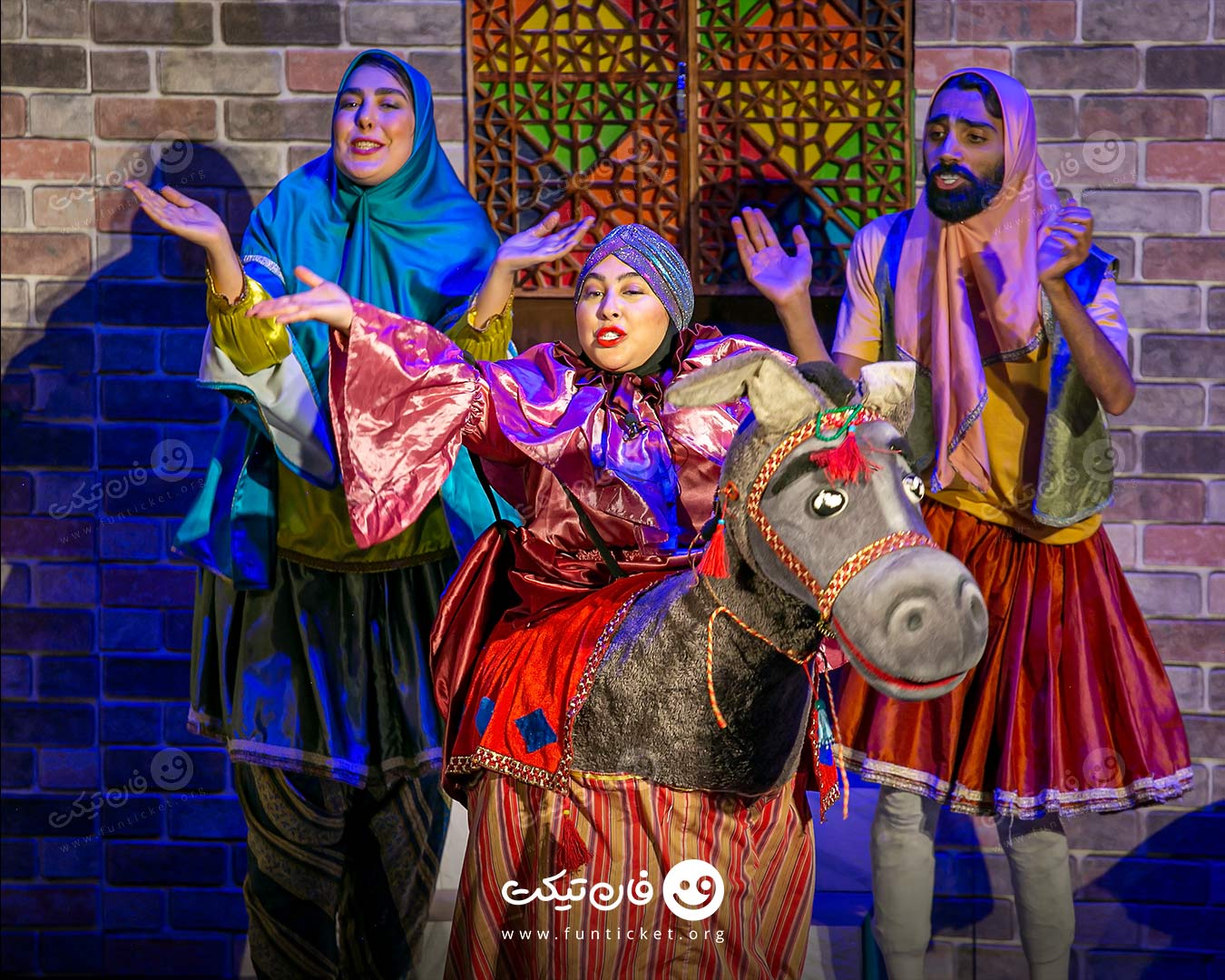گالری تئاتر فضولی موقوف