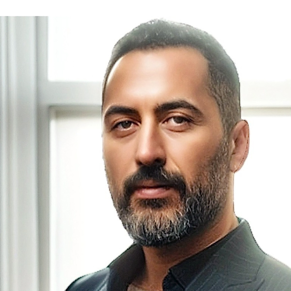 کیوان نظیفی