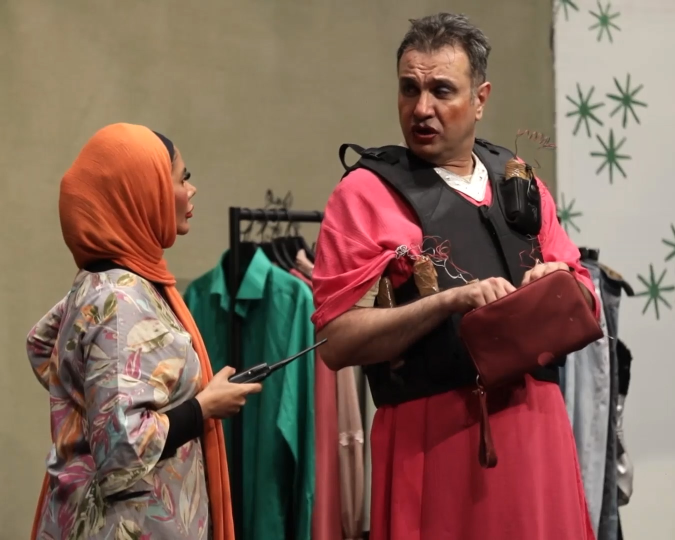 گالری تئاتر اول آشناییمون