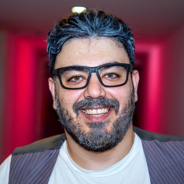 پوریا گردگیران