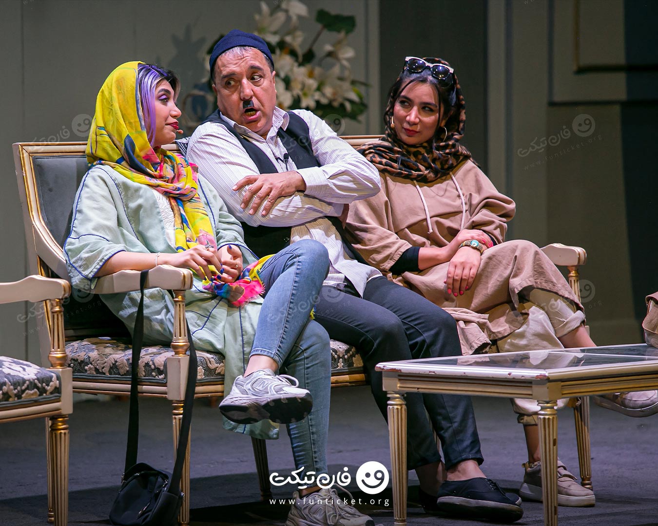 گالری تئاتر خانه سالمندان بانوان