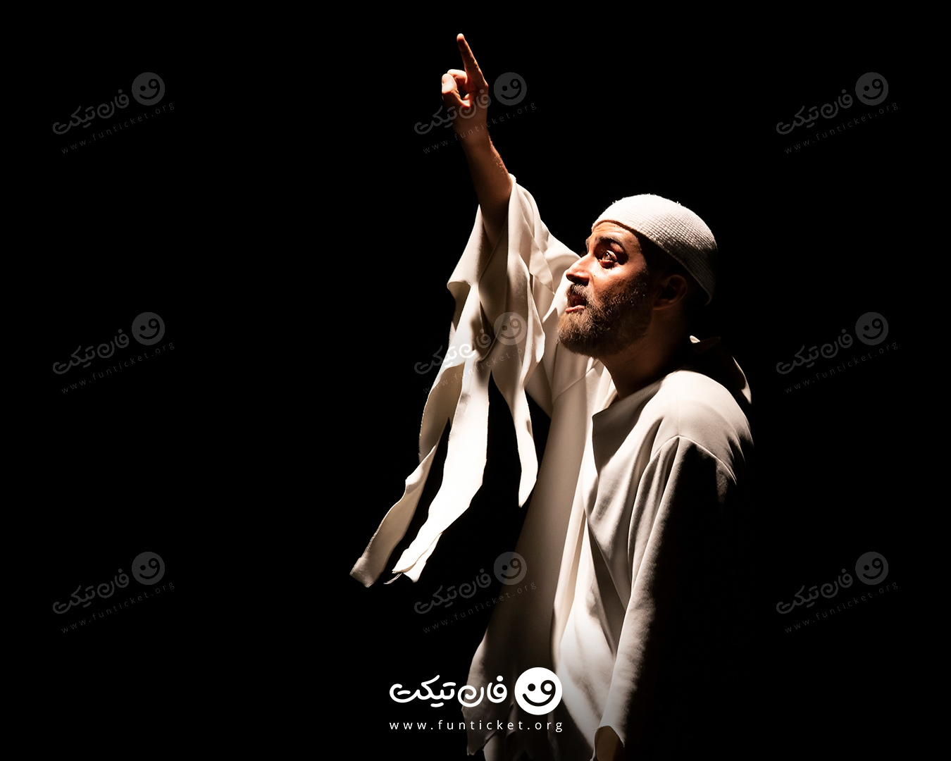 گالری تئاتر تنها در خانه 1