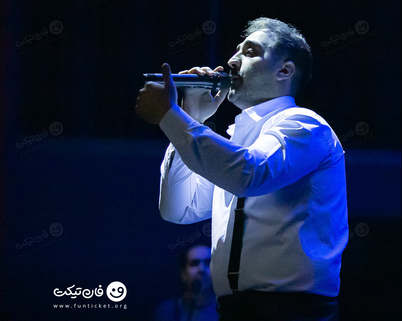گالری تئاتر اتاق پرو