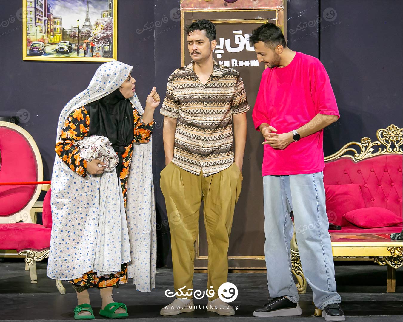 گالری تئاتر اتاق پرو