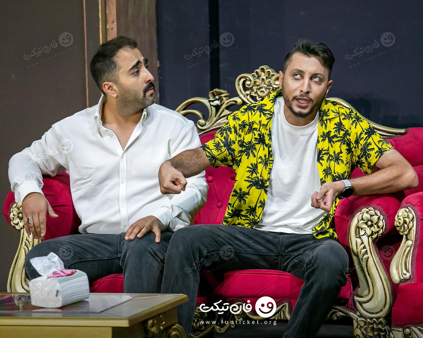گالری تئاتر اتاق پرو