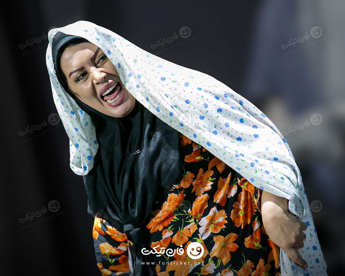گالری تئاتر اتاق پرو