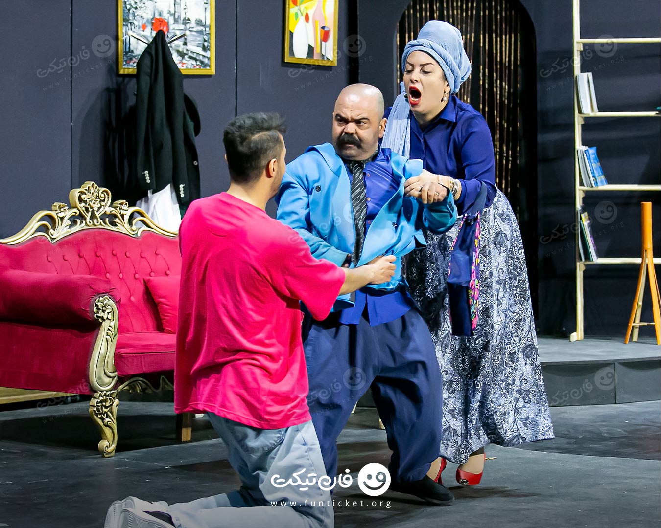 گالری تئاتر اتاق پرو