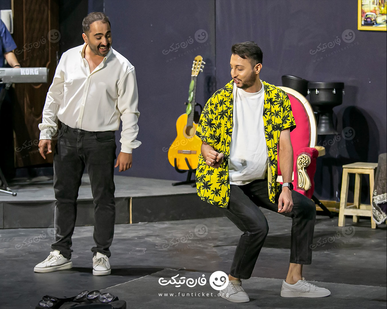 گالری تئاتر اتاق پرو