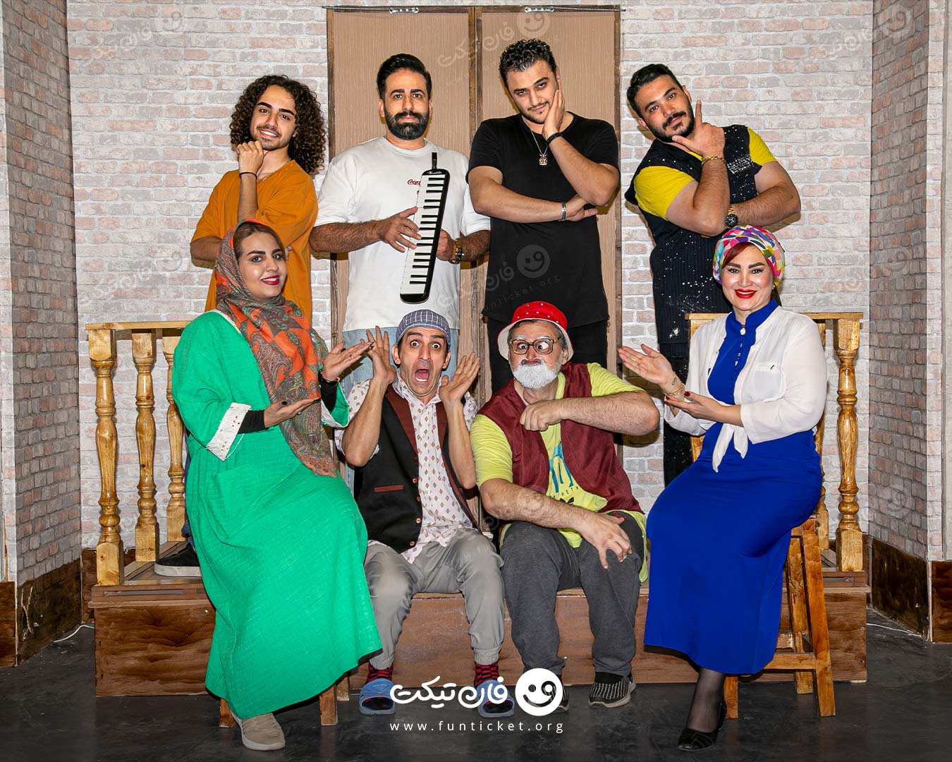گالری تئاتر پیر پدر