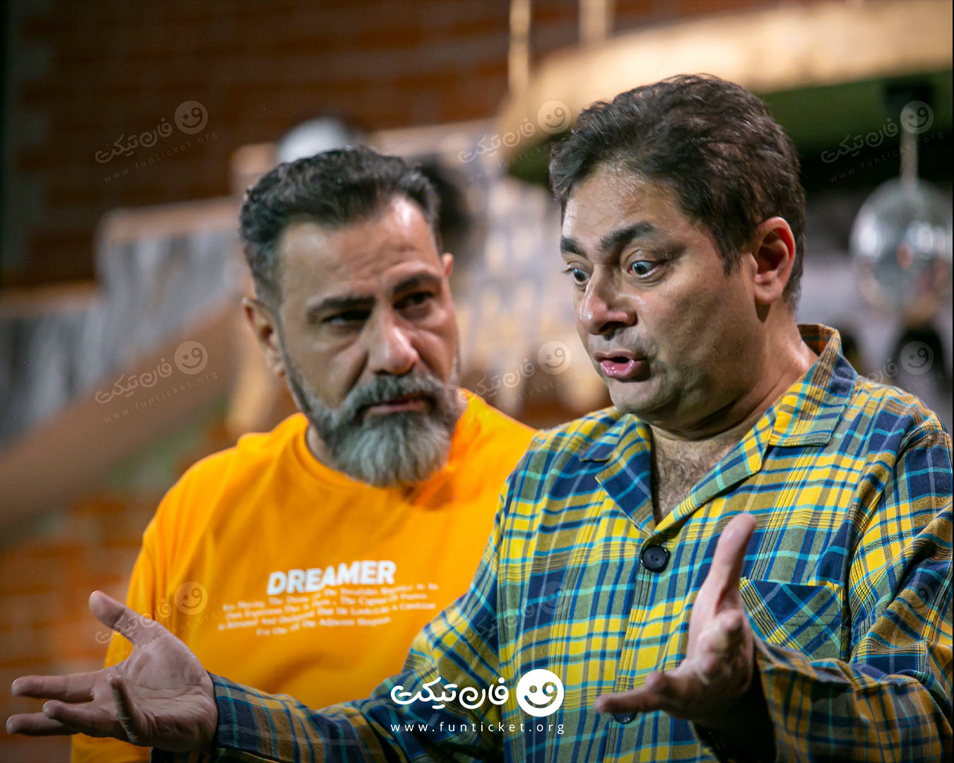 گالری تئاتر باغ پلاس