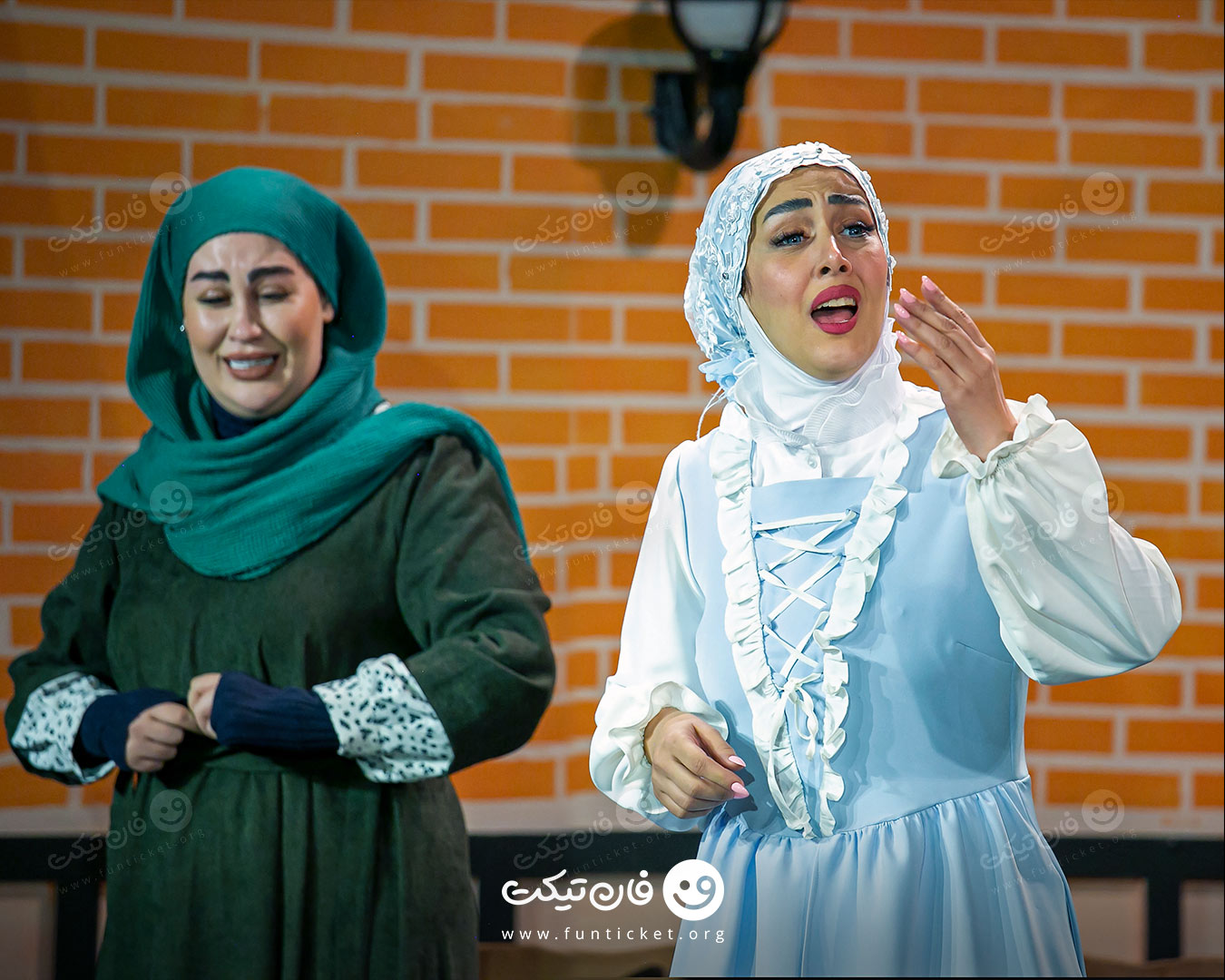 گالری تئاتر باغ پلاس