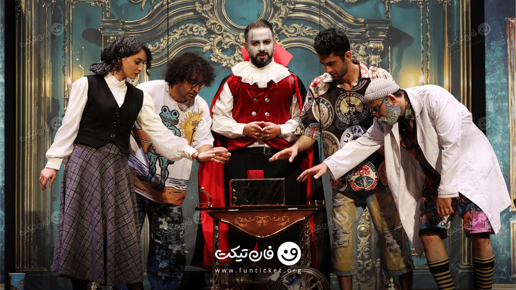 گالری تئاتر دراکولا