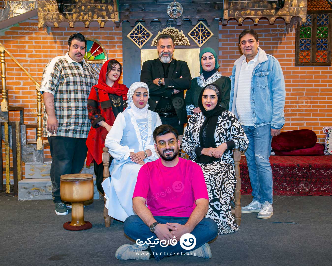 گالری تئاتر باغ پلاس