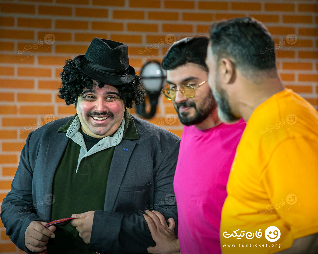 گالری تئاتر باغ پلاس