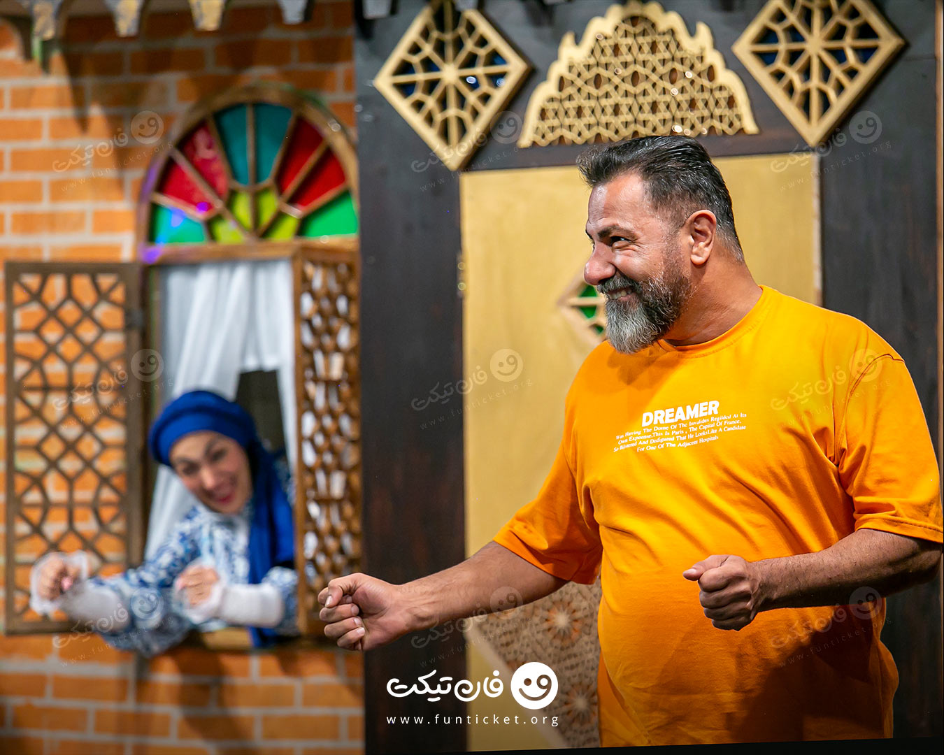 گالری تئاتر باغ پلاس