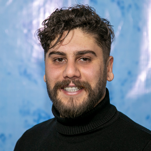 ایمان اکرمی