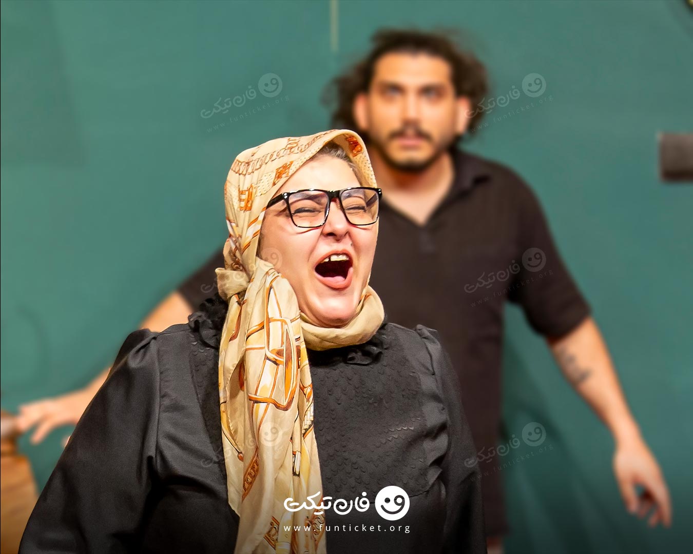 گالری کمدی موزیکال 24