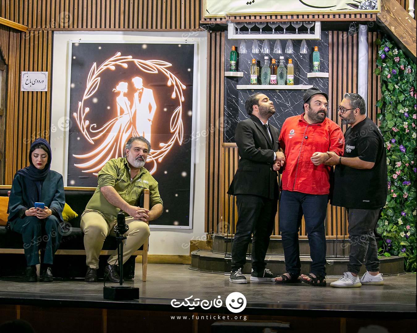 گالری تو فقط بخند